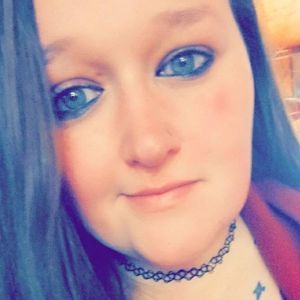 Meet your Posher, Holly